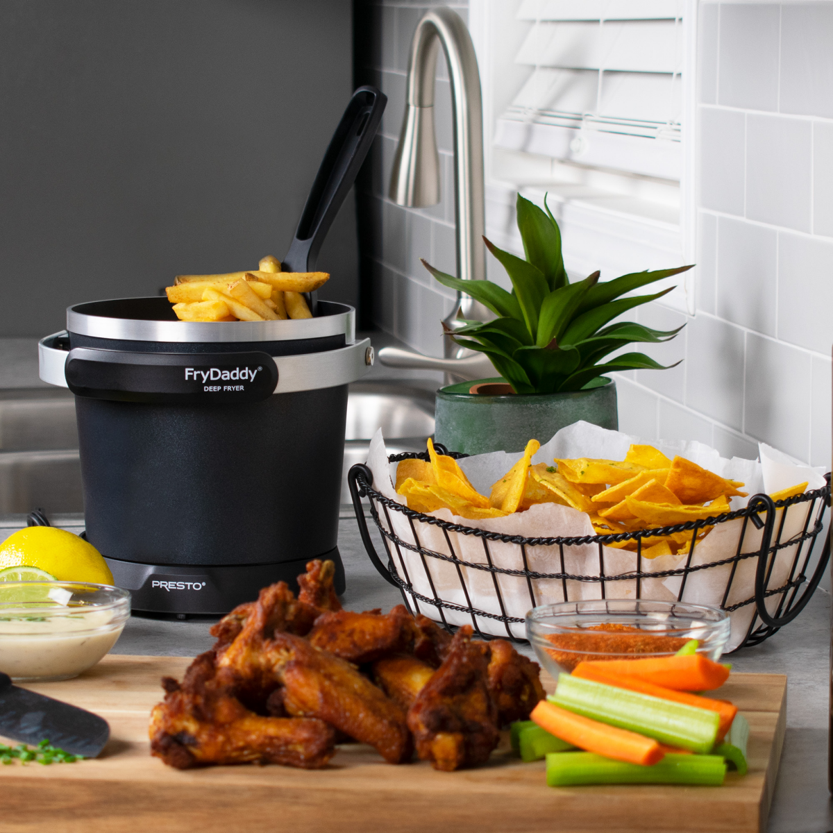 slide 2 of 2, Presto Fry Daddy Plus Electric Deep Fryer - Black, 4 cups