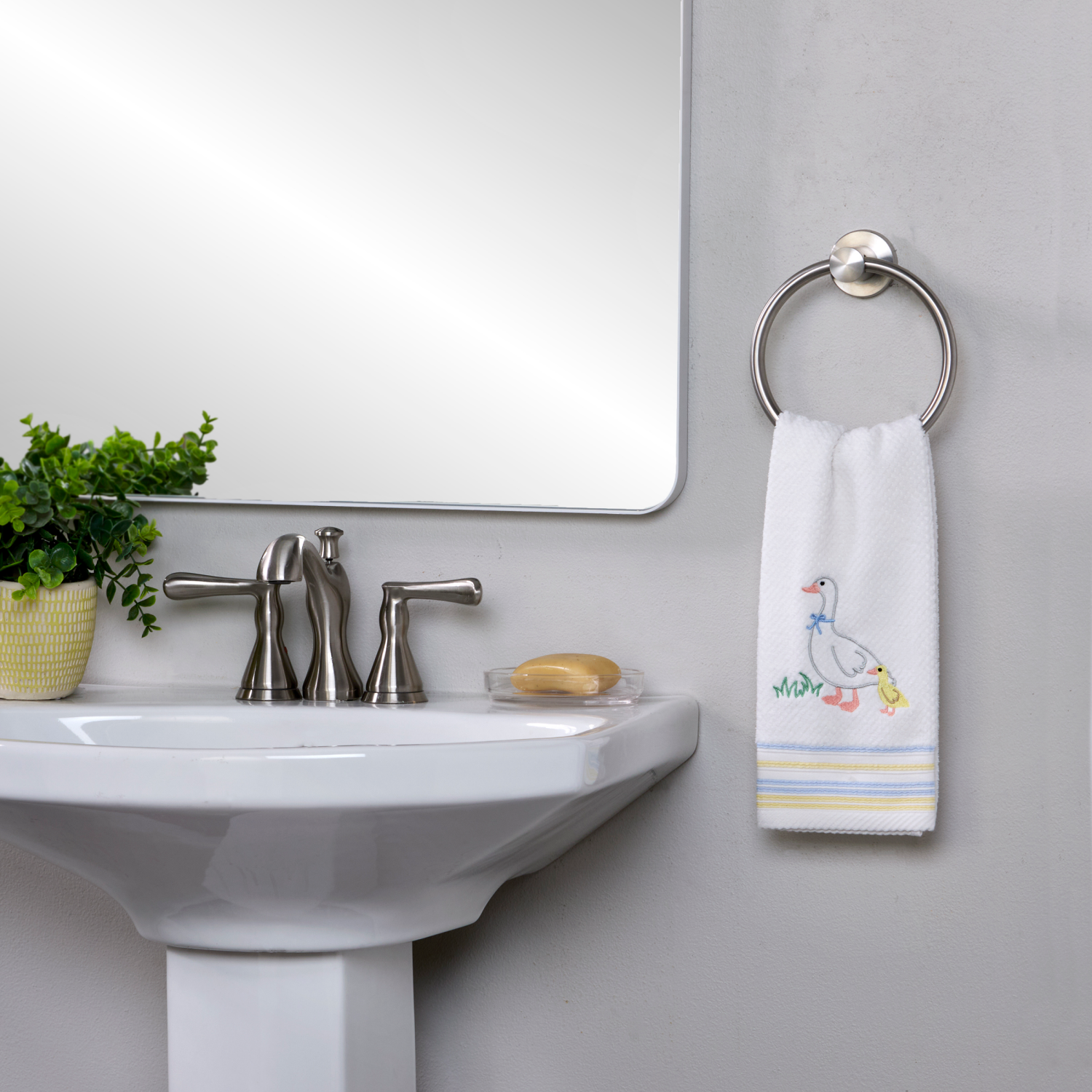 slide 2 of 3, Meijer Corporate Seasonal MCS White Goose Hand Twl,16inx25in,White, 16 x 25 