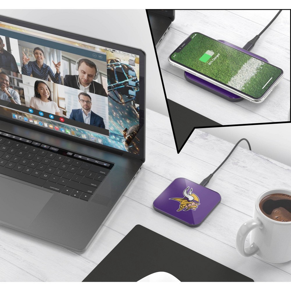 slide 3 of 3, NFL Minnesota Vikings Wireless Charging Pad, 1 ct