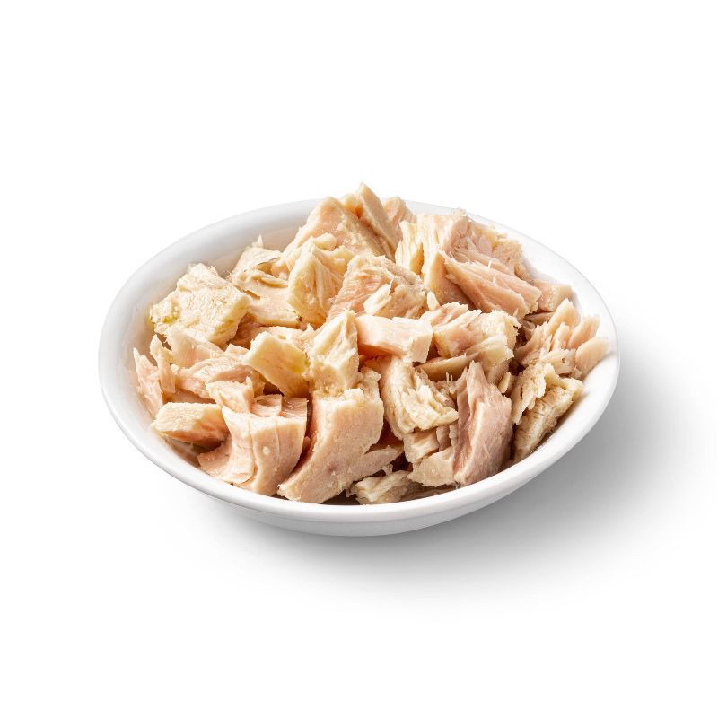 slide 2 of 3, Premium Wild Albacore Chunk White Tuna in Extra Virgin Olive Oil and Sea Salt - 5oz - Good & Gather™, 5 oz