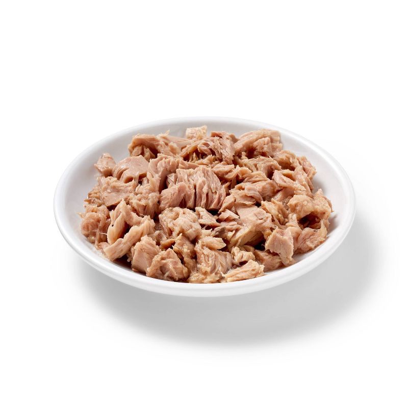 slide 3 of 4, Sustainably Caught Chunk Light Tuna in Water - 5oz - Good & Gather™, 5 oz