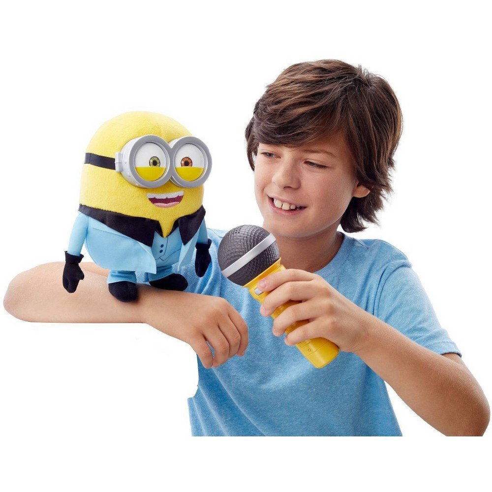 slide 3 of 6, Minions: The Rise of Gru Duet Buddy Singing Bob Figure, 1 ct