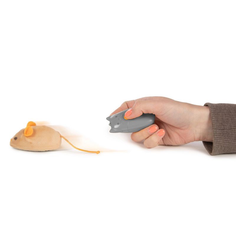 slide 4 of 7, SmartyKat Race 'N' Chase Remote Control Mouse Electronic Cat Toy, 1 ct