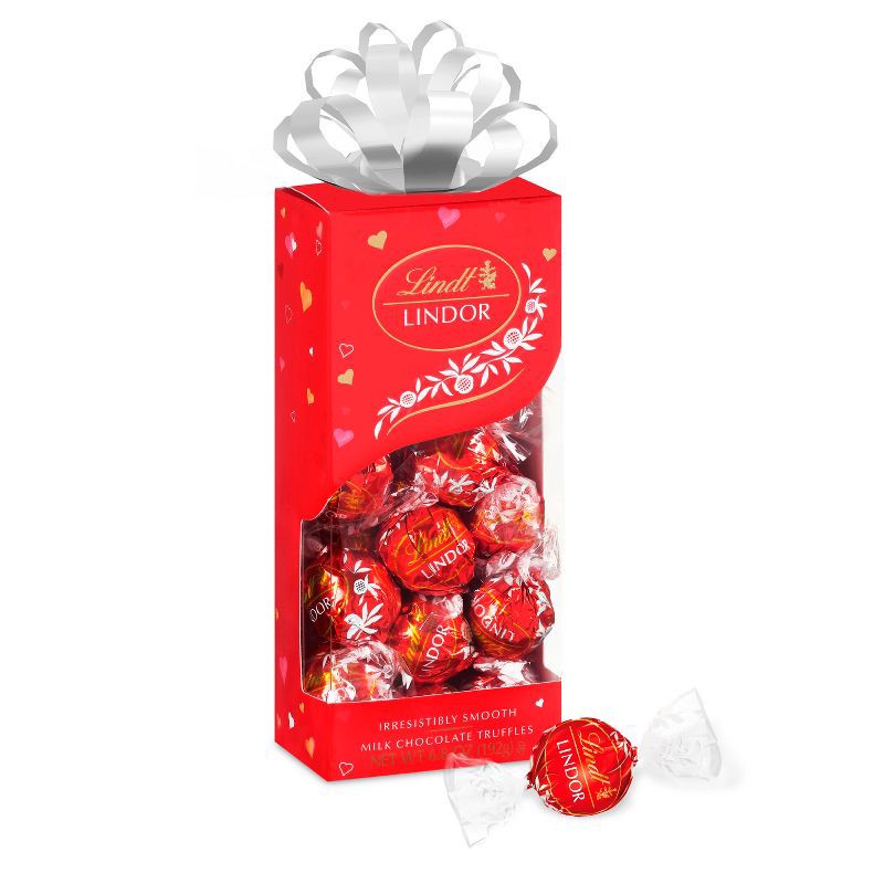 slide 1 of 8, Lindt Lindor Valentine's Milk Chocolate Truffles - 6.8oz, 6.8 oz