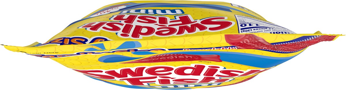 slide 6 of 9, SWEDISH FISH Mini Soft & Chewy Candy, Family Size, 1.8 lb, 28.8 oz