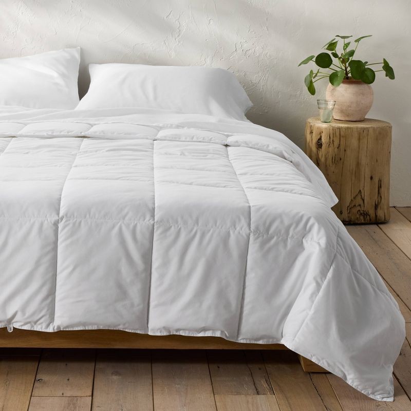 slide 1 of 7, Full/Queen Light Weight Premium Down Alternative Comforter - Casaluna™: Hypoallergenic, 250 Thread Count, Percale Weave, 1 ct