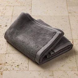 Organic Bath Towel Dark Gray - Casaluna™: Heavyweight 550-800 GSM, Low Lint, Fade-Resistant, GOTS Certified