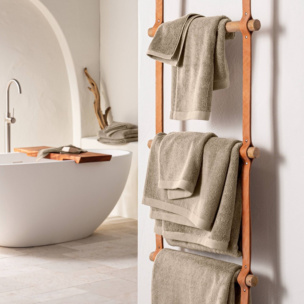 Organic Bath Towel Dark Sand - Casaluna™