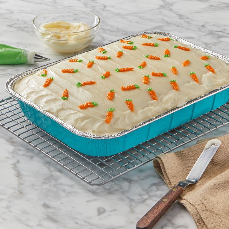 slide 2 of 5, Hefty EZ Foil Teal Cake Pan with Lids - 2ct, 2 ct