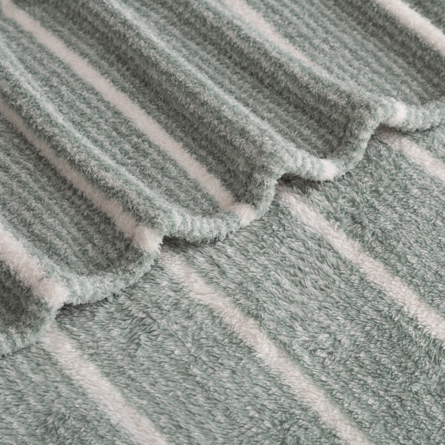 slide 4 of 4, BERKSHIRE BLANKET Berkshire Printed Retro Comfort Plush Throw Jadite, 50 in x 70 in, 1 ct