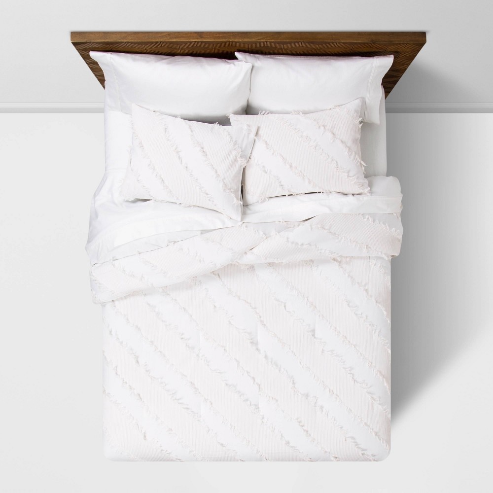 New White opalhouse quilt outlets and 2 shams