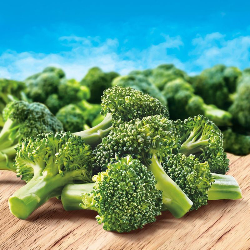 slide 2 of 5, Birds Eye Frozen Baby Broccoli Florets - 12.6oz, 12.6 oz