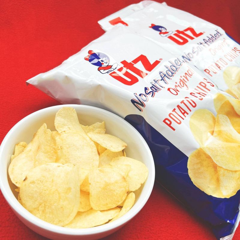 slide 6 of 6, Utz No Salt Added Original Potato Chips - 7.75oz, 9 oz
