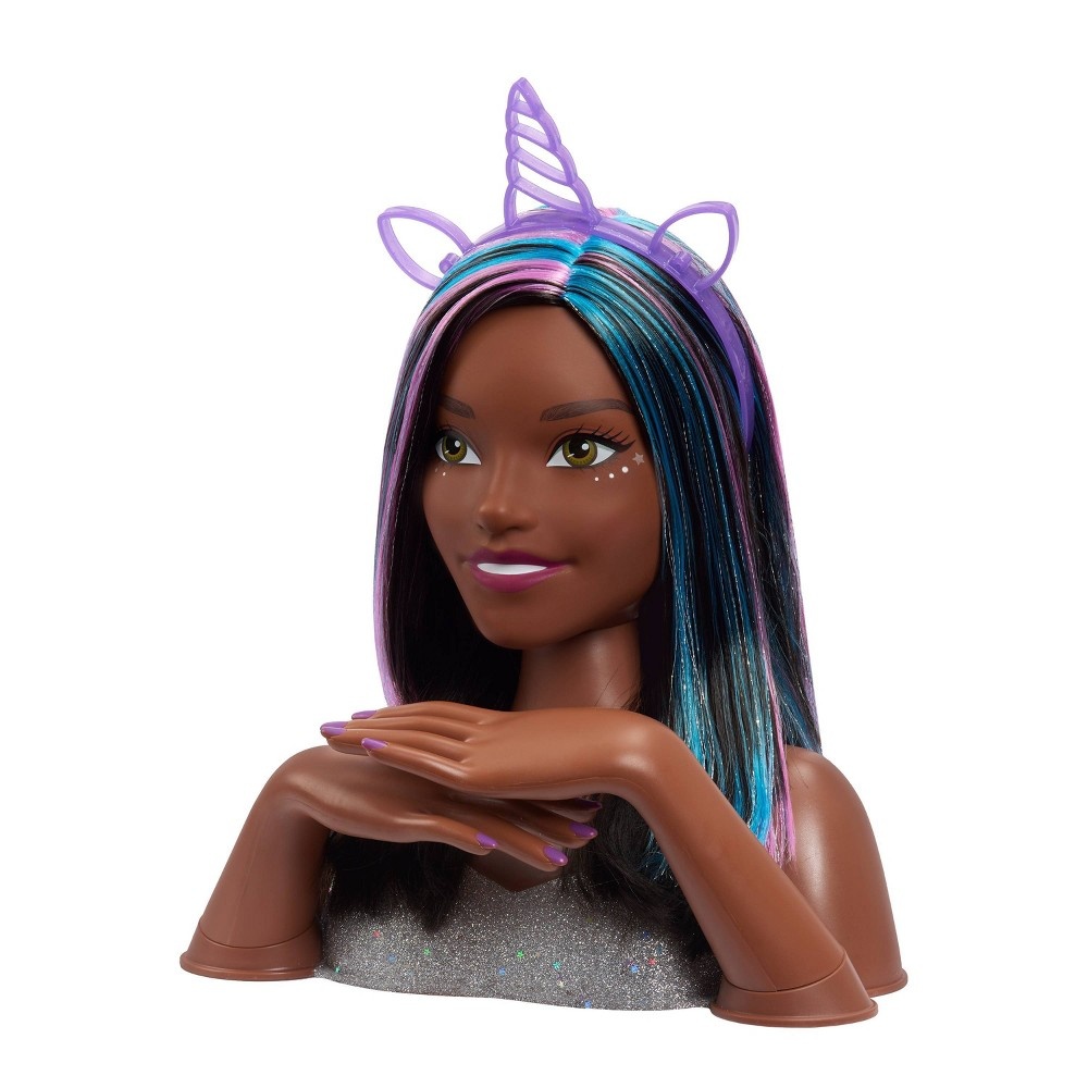 slide 6 of 9, Barbie Deluxe Glitter and Go Styling Head, Black Hair, 20 ct