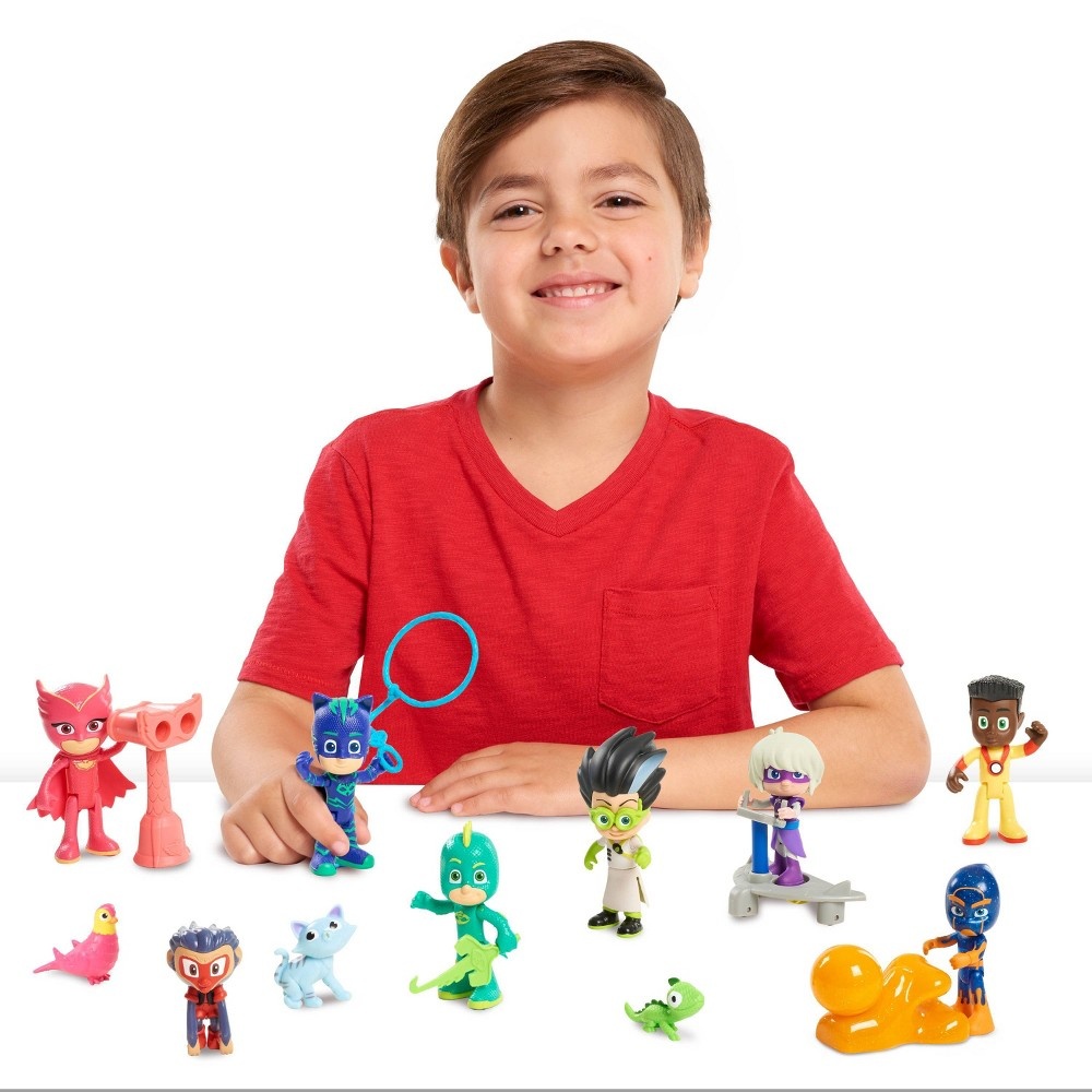 slide 2 of 7, PJ Masks Deluxe Figure Set, 1 ct