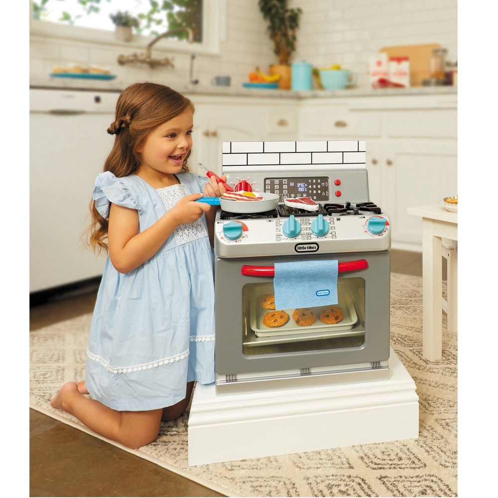 slide 5 of 6, Little Tikes First Oven Realistic Pretend Play Appliance, 1 ct