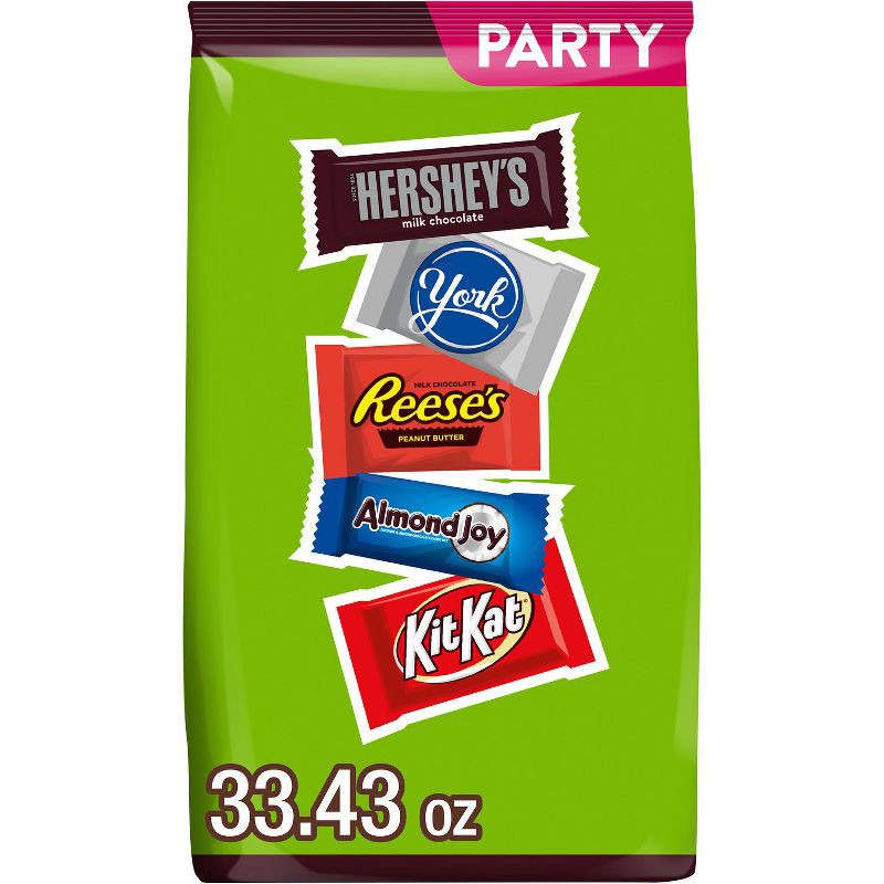 slide 1 of 6, HERSHEY's Hershey Milk and Dark Chocolate Assortment Snack Size Candy - 33.43oz, 33.43 oz