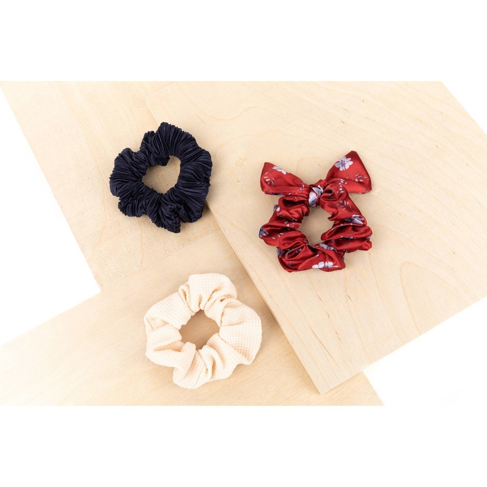 slide 2 of 3, scünci Scrunchie - Red Floral Print/Solid Cream/Solid Navy, 3 ct