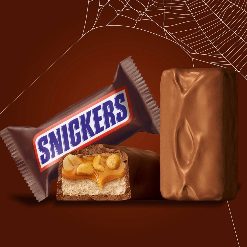 slide 3 of 8, Snickers Halloween Chocolate Candy Bars Fun Size - 18.47oz, 18.47 oz