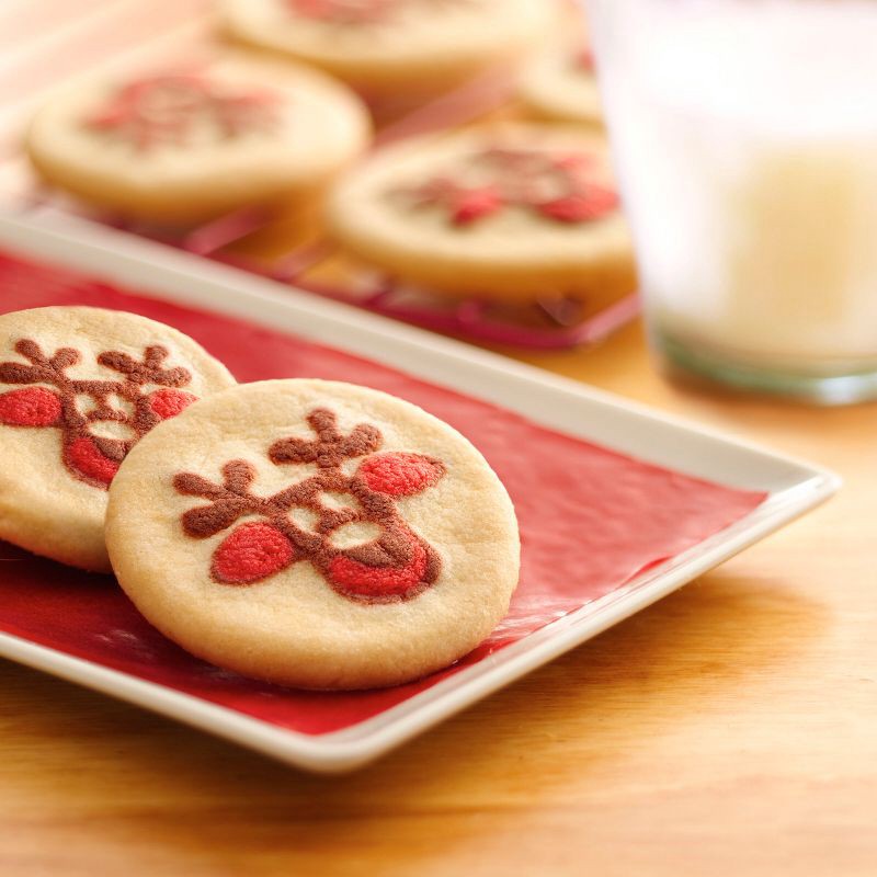 slide 4 of 8, Pillsbury Ready-to-Bake Reindeer Shape Sugar Cookie Dough - 9.1oz/20ct, 9.1 oz, 20 ct
