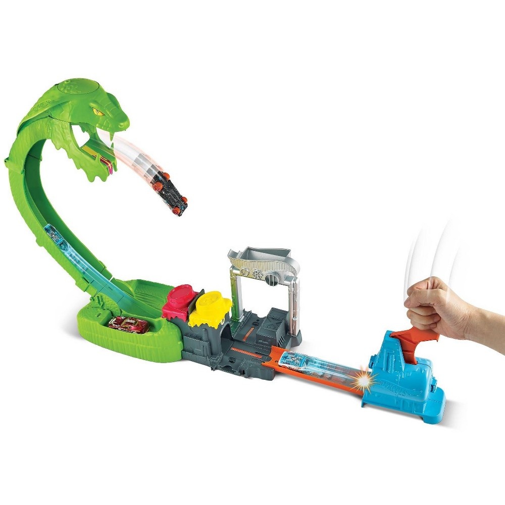 slide 3 of 6, Hot Wheels City vs Toxic Creatures Snake Strike, 1 ct