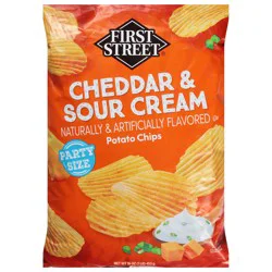 First Street Sour Cream And Cheddar Potato Chips