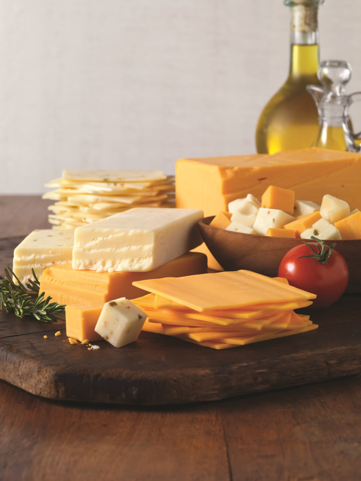 slide 4 of 5, Hoffman's Smoky Hickory Cheddar Natural Cheese Block, 7.0 oz Wrapper, 7 oz