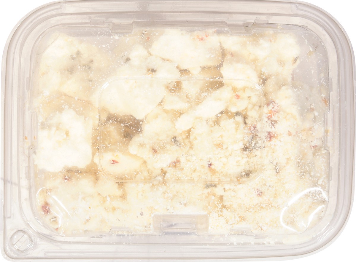 slide 6 of 11, Rio Grande Chunks of Hard Cheese with Red & Green Peppers 1 14 oz, 14 oz