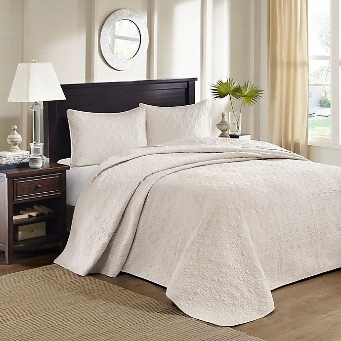 slide 1 of 7, Madison Park Quebec Reversible King Bedspread Set - Ivory, 1 ct