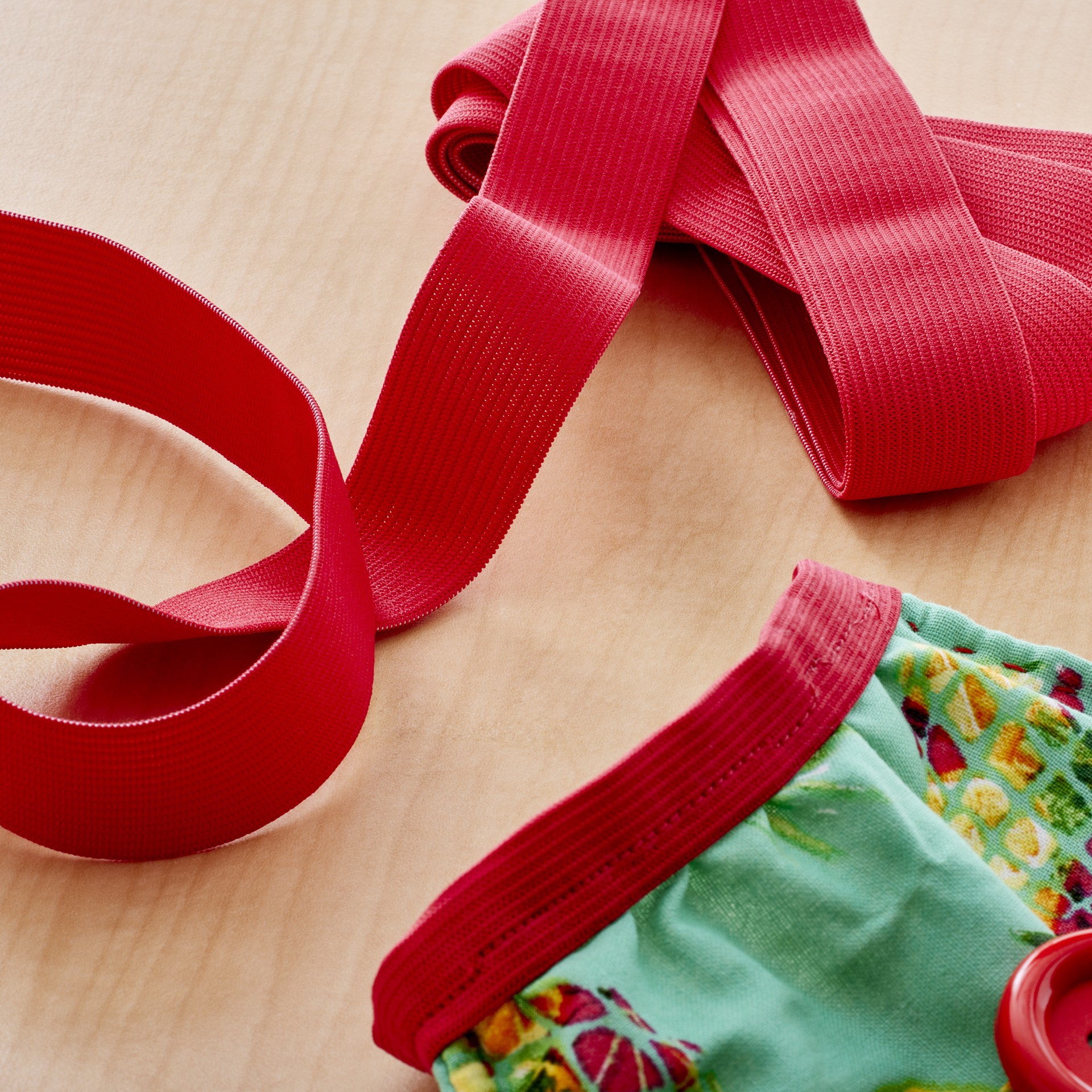 slide 3 of 3, 1" Knit Elastic By Loops & Threads, 1 in x 3 yd