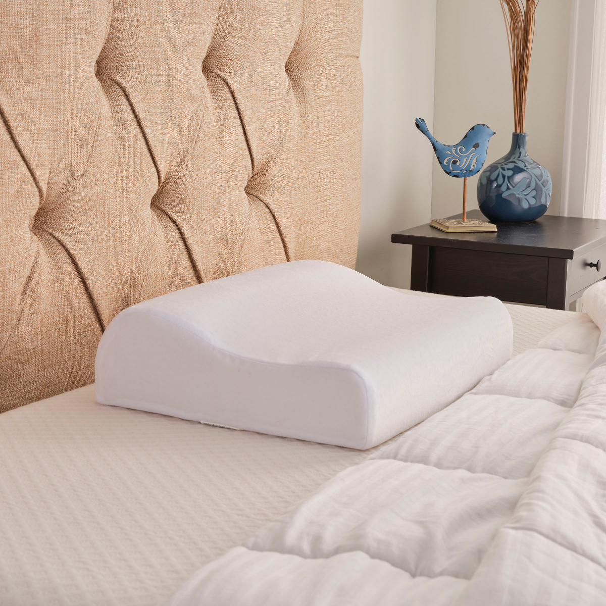 slide 5 of 13, R+R Room and Retreat Memory Foam Contour Pillow, 1 ct