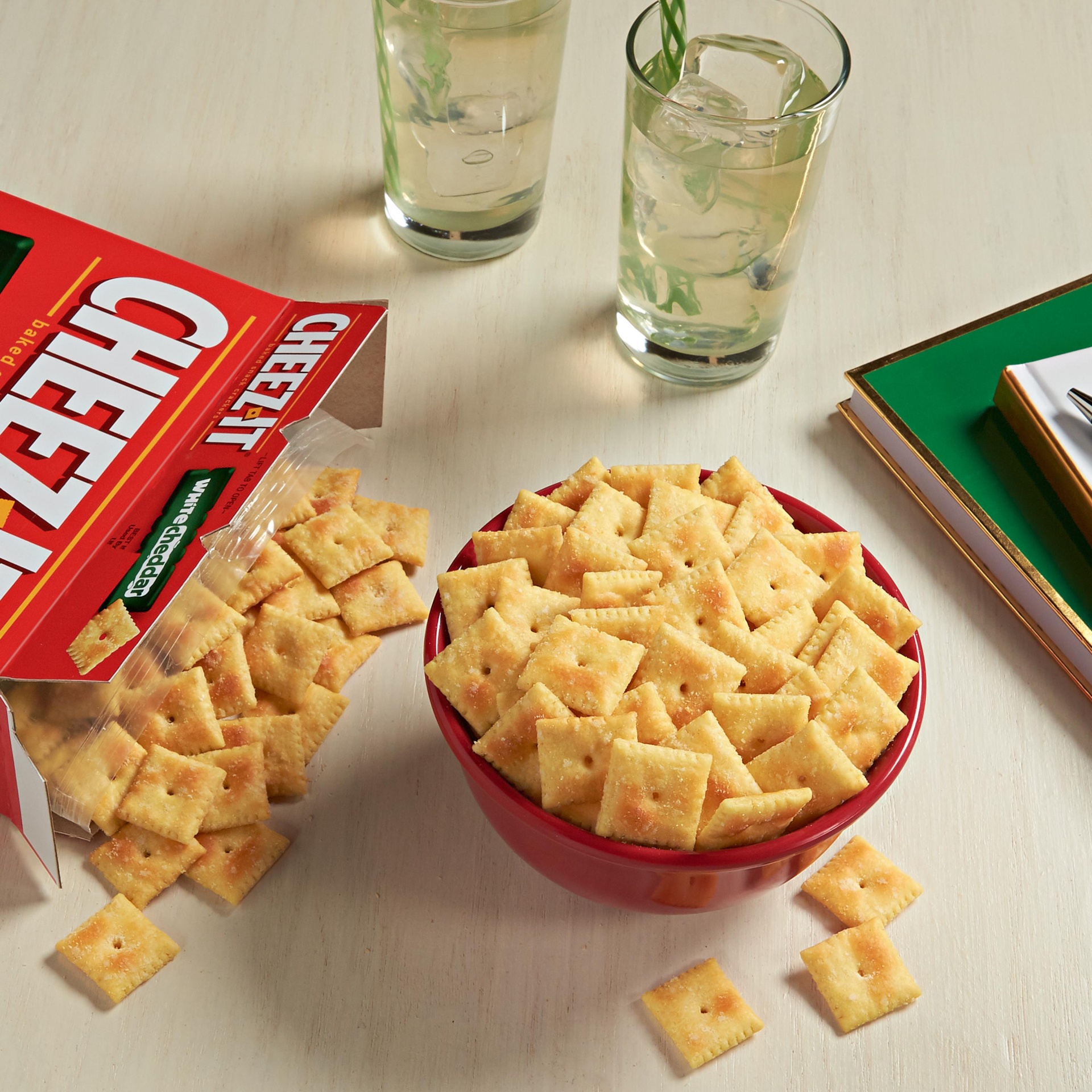 slide 7 of 7, Cheez-It Cheese Crackers, Baked Snack Crackers, White Cheddar, 21 oz