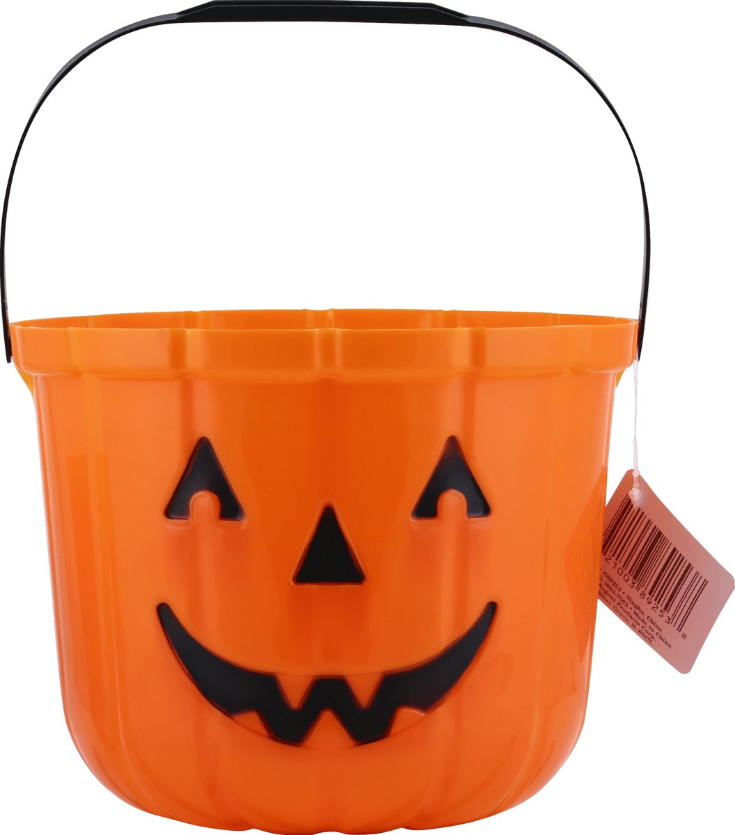 slide 3 of 6, NA Bucket 1 ea, 1 ct