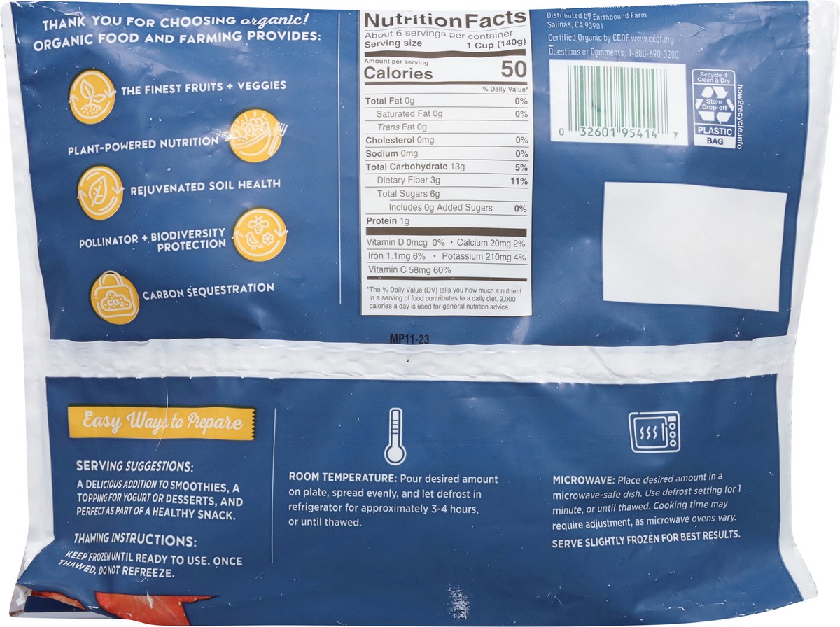 slide 8 of 12, Earthbound Farm Sliced Strawberries, 