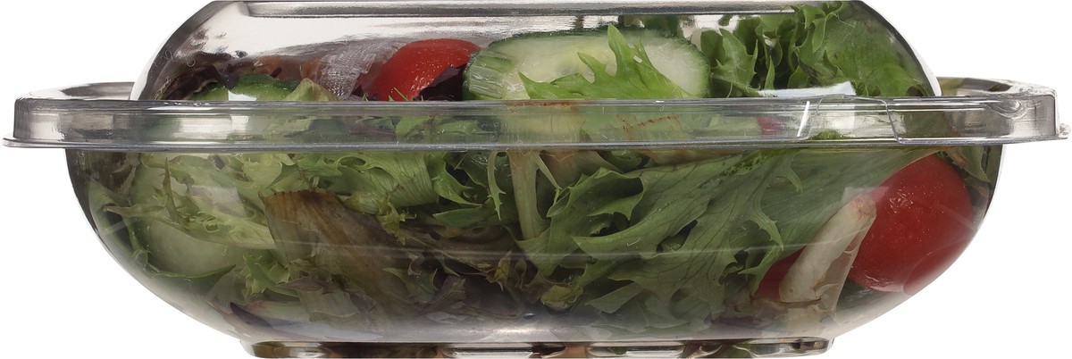 slide 7 of 13, Lunds & Byerlys Burrata Veggie Salad 9.5 oz, 9.5 oz