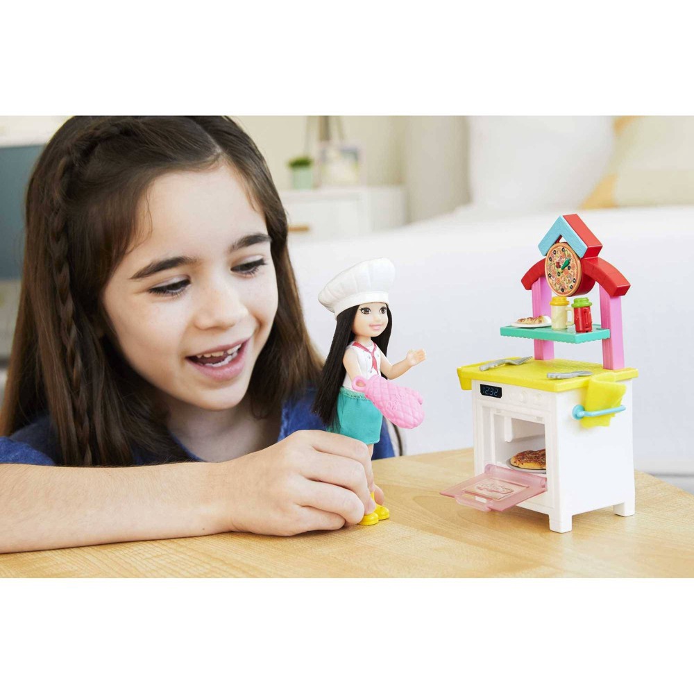 Barbie chef discount doll and playset