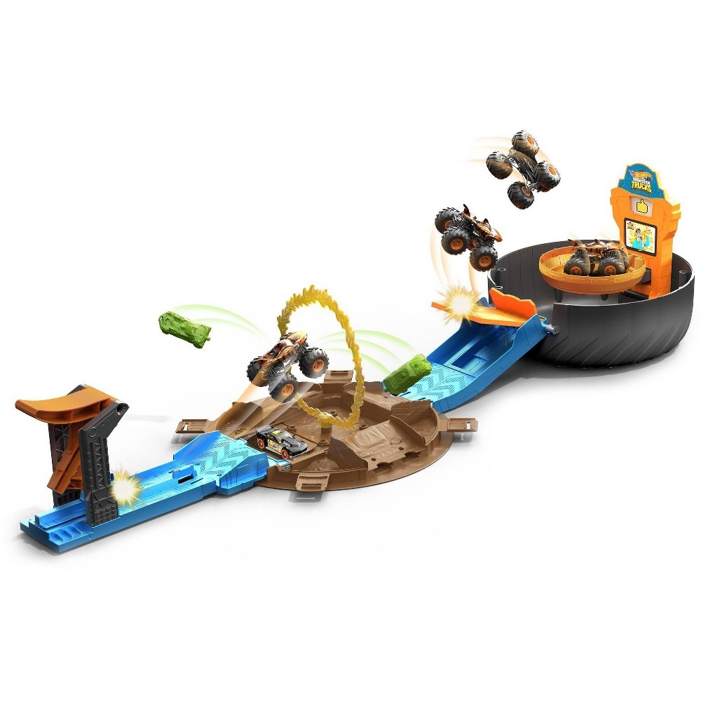 slide 4 of 6, Hot Wheels Monster Trucks Stunt Tire Playset, 1 ct