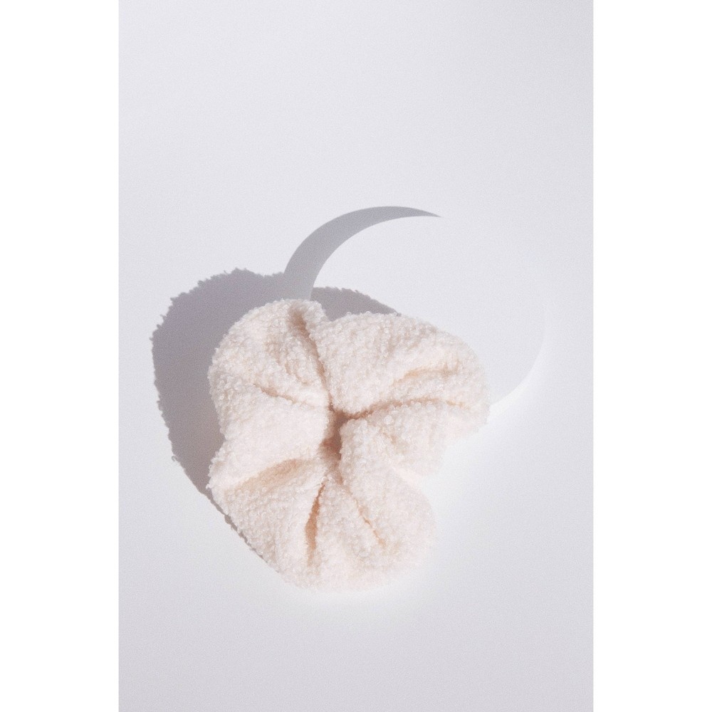 slide 5 of 10, Kristin Ess Cozy Scrunchies - White/Rust, 2 ct
