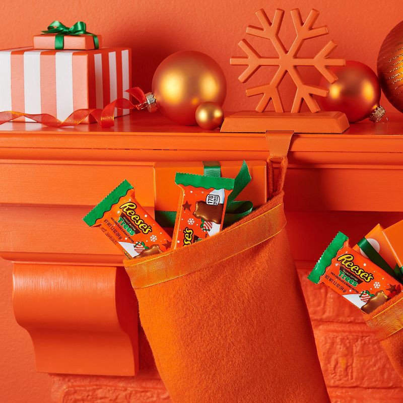 slide 6 of 7, REESE's Christmas Peanut Butter Tree Candy - 1.2oz, 1.2 oz