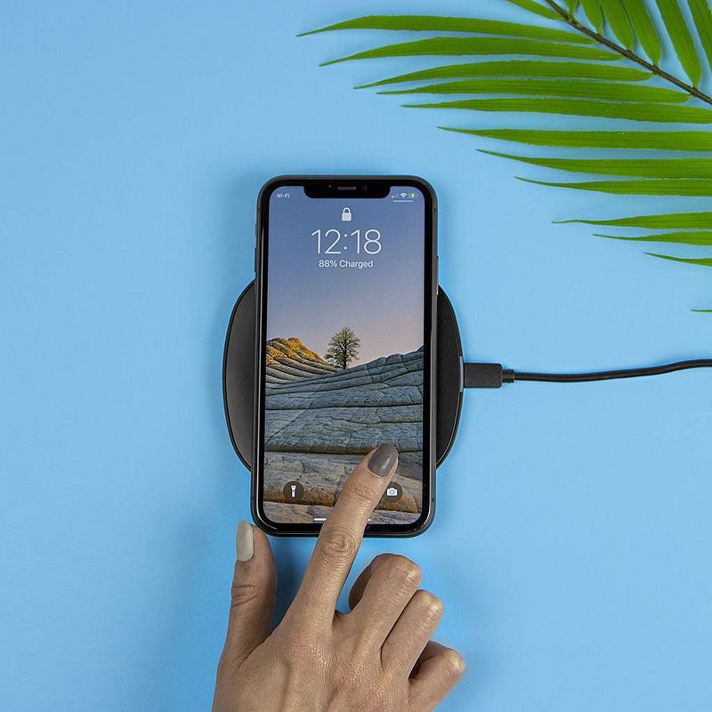 slide 6 of 9, Just Wireless 10W Qi Wireless Charging Pad with 4' TPU Charging Cable - Black, 1 ct