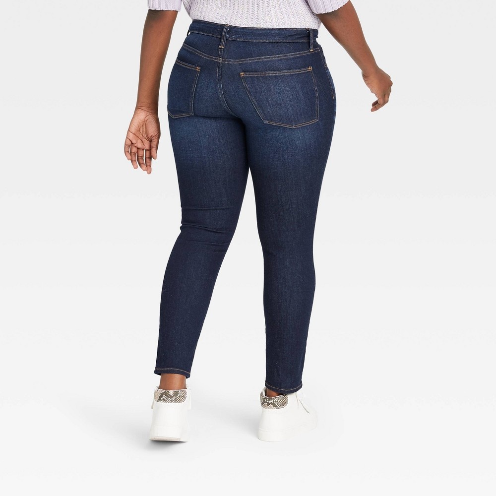 Women's Mid-rise Curvy Fit Skinny Jeans - Universal Thread™ Medium