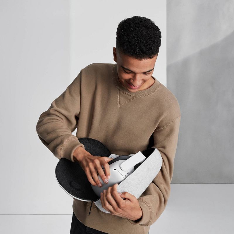 slide 5 of 6, Meta Quest Quest 2 Carrying Case, 1 ct