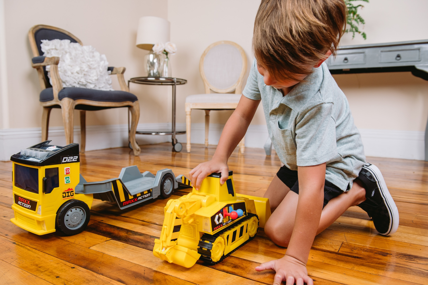 slide 6 of 7, Maxx Action 2-N-1 Mega Mover – Construction Truck and Trailer, 1 ct