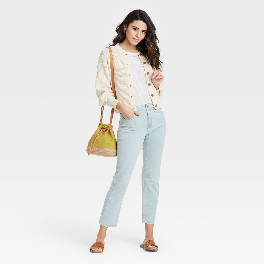 Women's HighRise Slim Straight Fit Cropped Jeans Universal Thread Vintage Denim Wash 10 Short