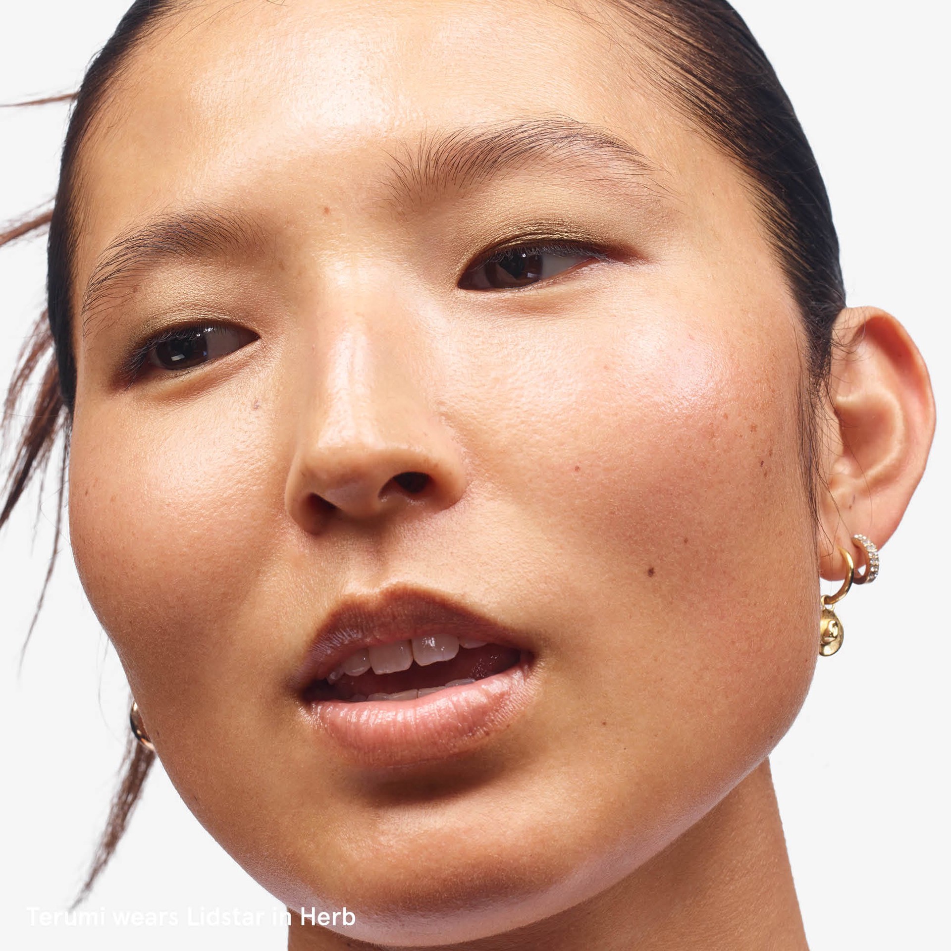 slide 2 of 9, Glossier Lidstar Long-Wearing Shimmer Cream Eyeshadow Herb, 0.15 oz / 4.5 ml