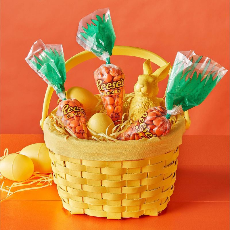 slide 7 of 7, Reese's Pieces Peanut Butter Easter Candy Gift Bag - 2.2oz, 2.2 oz