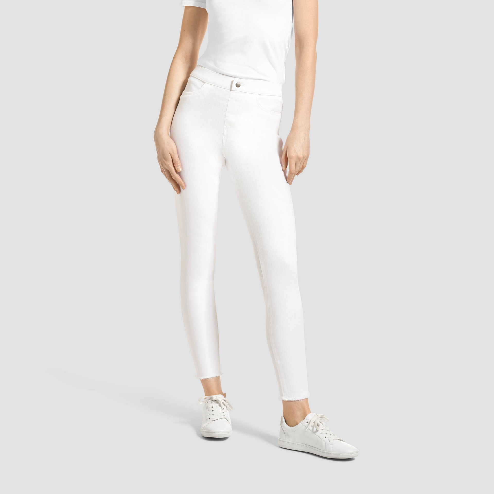 Hue Studio Women's Mid-Rise Frayed Edge Jeans Leggings - White XL