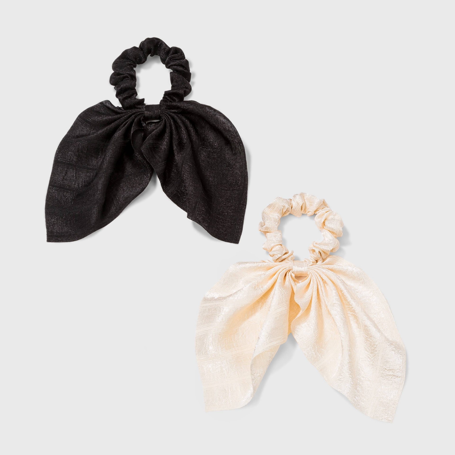 slide 1 of 1, Tail Hair Twister - A New Day Black/White, 1 ct