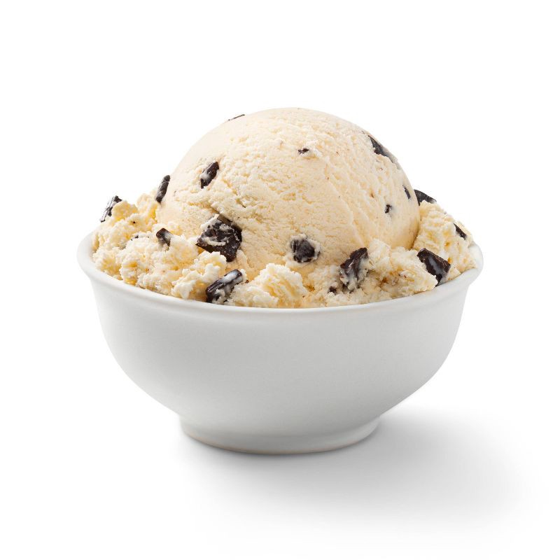 slide 2 of 4, Chocolate Chip Ice Cream - 1.5qt - Favorite Day™, 1.5 qt