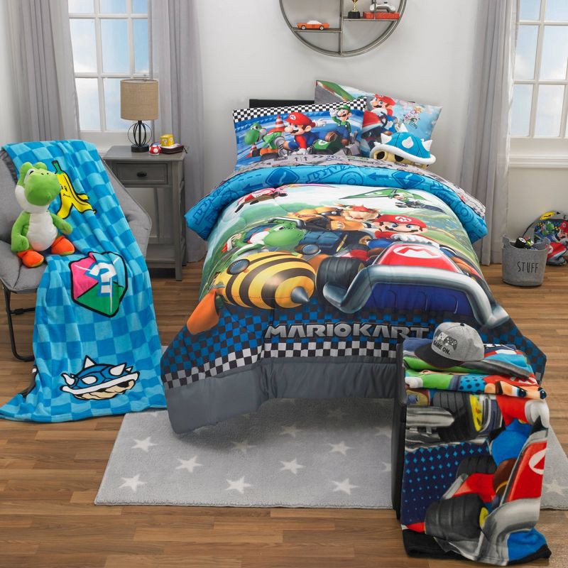 slide 3 of 3, Super Mario Kids' Throw, 1 ct